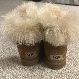 Women’s Milla Uggs size 8
